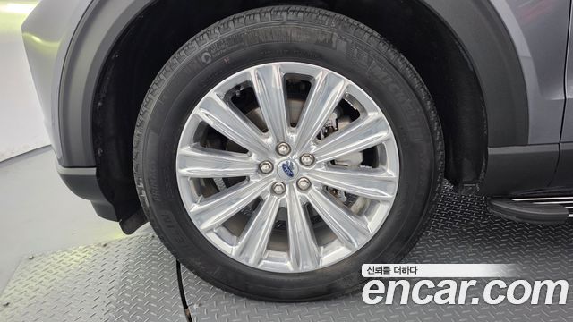 Ford Explorer 6-го поколения 2.3 LimIted 4WD - фото 4