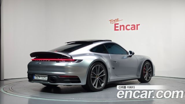 Porsche 911 Carrera - фото 0