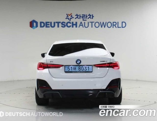 BMW i4 eDrive40 M Sports - фото 3