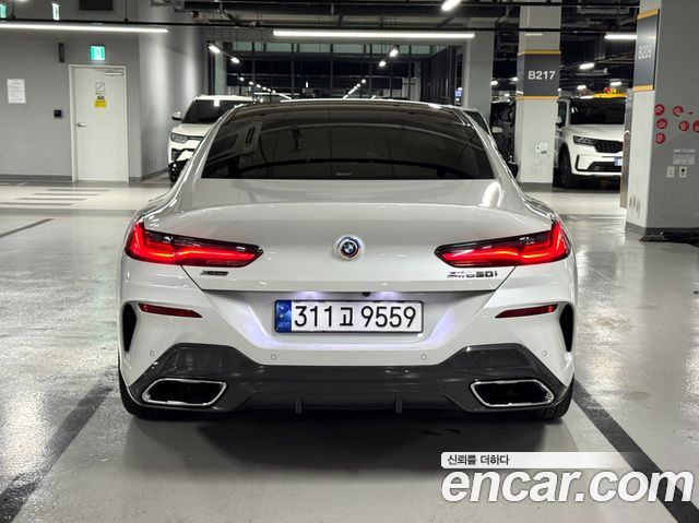 BMW 8 Series G15 M850i xDrive Gran Coupe - фото 3