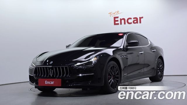 Maserati Ghibli 3.0S Q4 GranLusso 3rd - фото 0