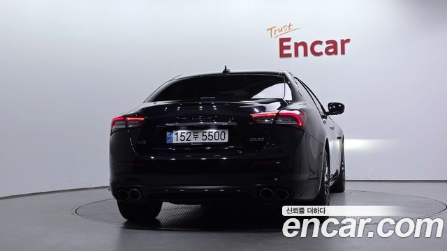 Maserati Ghibli 3.0S Q4 GranLusso 3rd - фото 3
