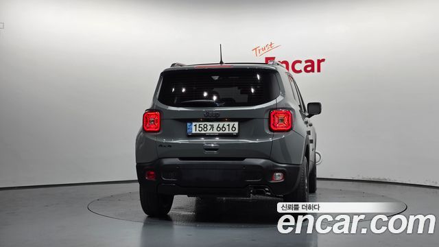 Jeep Renegade 2.4 Limited AWD - фото 3