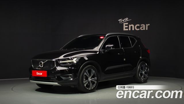 Volvo XC40 T4 Inscription - фото 0