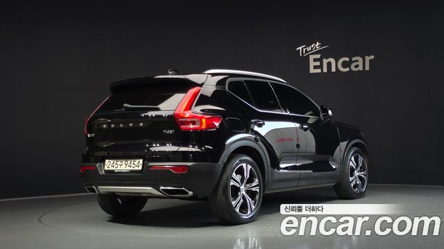 Volvo XC40 T4 Inscription - фото 1