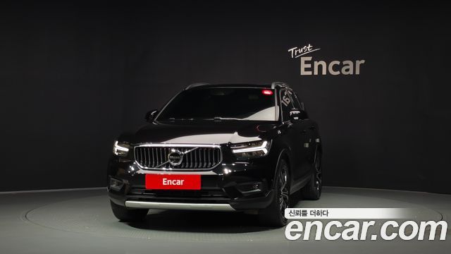Volvo XC40 T4 Inscription - фото 2