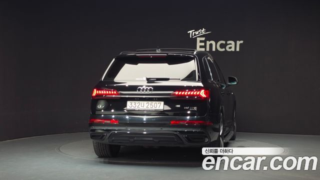 Audi Q7 55 TFSI Quattro Premium - фото 3