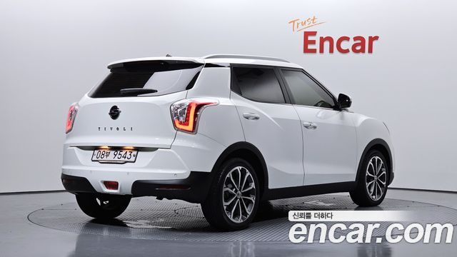 SsangYong Tivoli Armour LX 2WD - фото 1