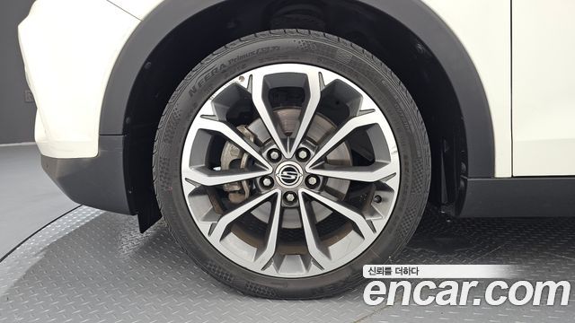 SsangYong Tivoli Armour LX 2WD - фото 4