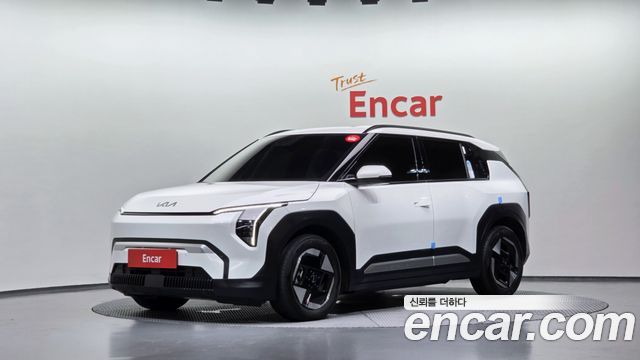 Kia EV3 Long Range 2WD AIr - фото 0