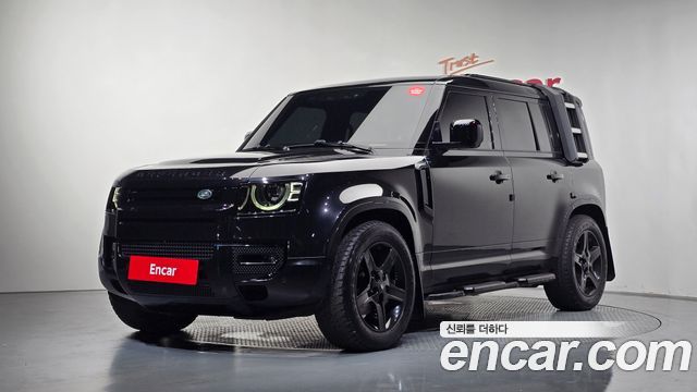 Land Rover Defender L663 110 D250 SE - фото 0