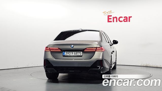 BMW 5 Series G60 530i xDrive M Sport - фото 3