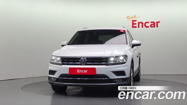 Volkswagen Tiguan 2-го поколения 2.0 TDI Premium - фото 2