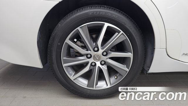 Lexus ES 300h Supreme+ XV60 - фото 4