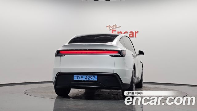 Tesla Model Y Premium RWD - фото 2