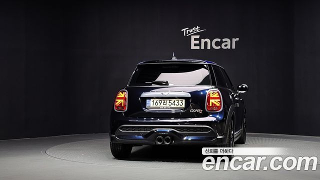 Mini Cooper S Brick Lane Edition 3rd Gen - фото 3