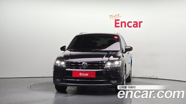 Volkswagen Tiguan 2-го поколения 2.0 TDI Premium - фото 2