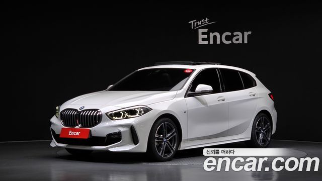 BMW 1 Series F40 120i M Sports - фото 0