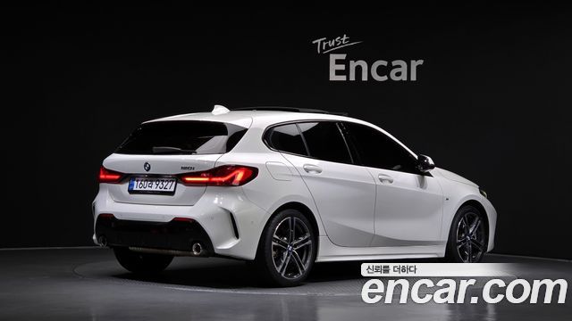 BMW 1 Series F40 120i M Sports - фото 1