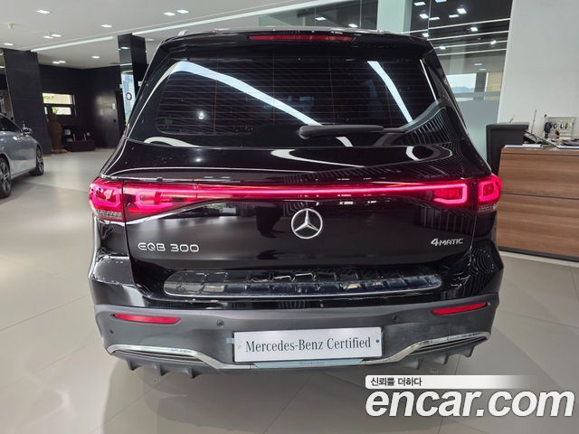 Mercedes-Benz EQB X243 EQB300 4MATIC AMG Line - фото 3