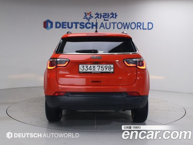 Jeep Compass 2-го поколения 2.4 Longitude AWD - фото 3