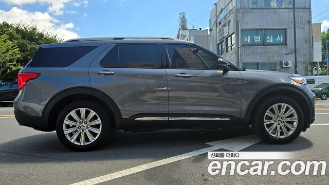 Ford Explorer 6-го поколения 2.3 LimIted 4WD - фото 2