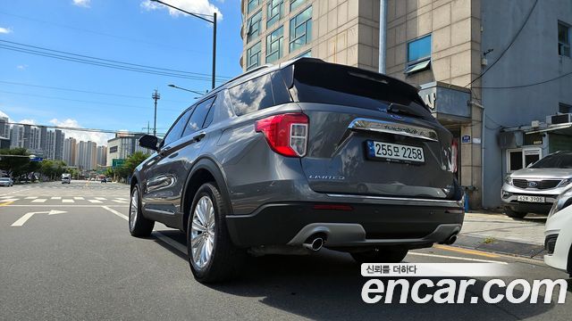 Ford Explorer 6-го поколения 2.3 LimIted 4WD - фото 3