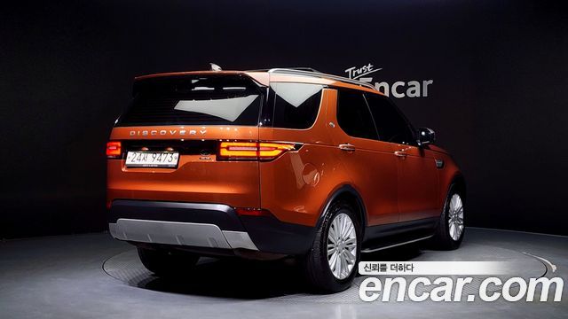Land Rover Discovery 3.0 TD6 HSE Luxury - фото 1