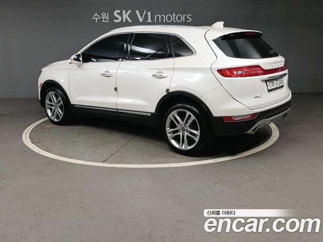Lincoln MKC 2.0 AWD - фото 3