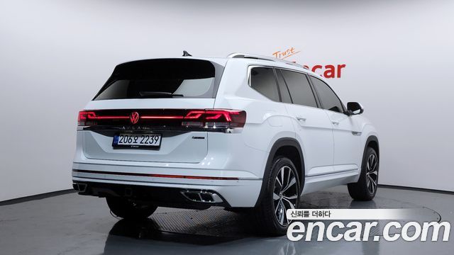 Volkswagen Atlas 2.0 TSI R-LINE 7-Seater - фото 1