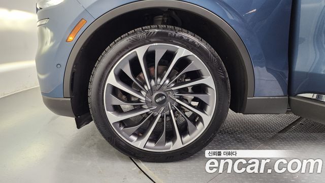 Lincoln Aviator 2-го поколения 3.0 Reserve AWD - фото 4