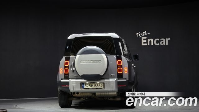 Land Rover Defender L663 110 D240 SE - фото 3