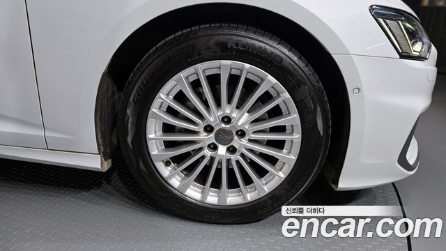 Audi A6 C8 40 TDI - фото 4