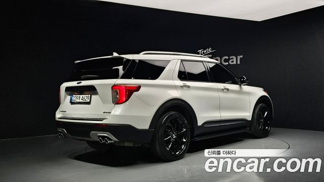 Ford Explorer 6-го поколения 3.0 Platinum 4WD - фото 1