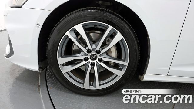 Audi A6 C8 45 TFSI Premium - фото 4