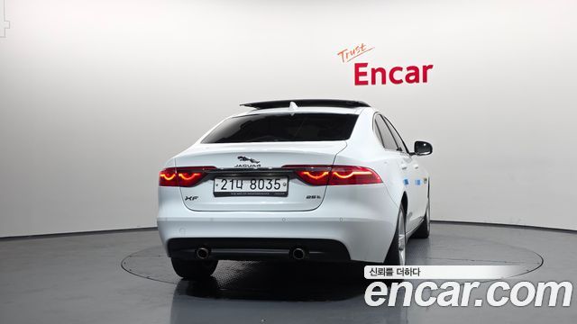 Jaguar XF X260 25t Prestige - фото 3