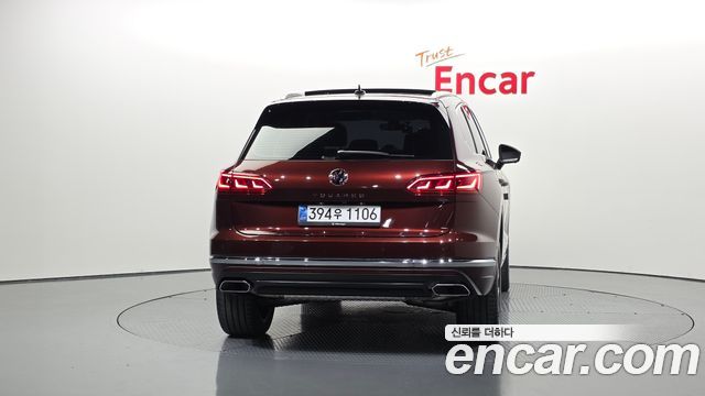 Volkswagen Touareg 3-го поколения 3.0 TDI Prestige - фото 3