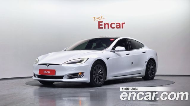 Tesla Model S Long Range - фото 0