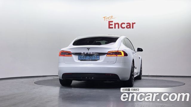 Tesla Model S Long Range - фото 3