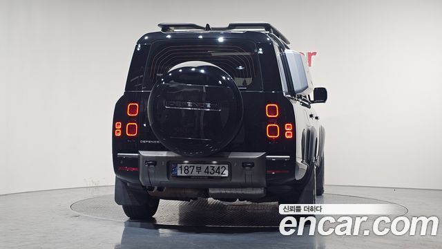 Land Rover Defender L663 130 D300 X-Dynamic HSE - фото 2