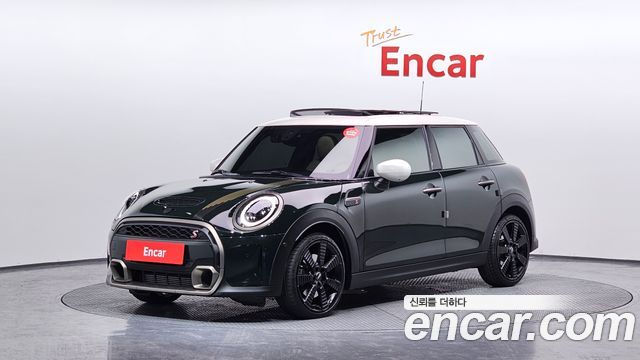 Mini Cooper S 5Door Resolute Edition 3rd Gen - фото 0