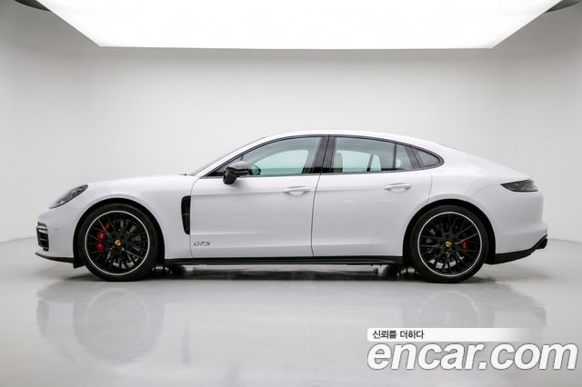 Porsche Panamera 4.0 GTS - фото 0
