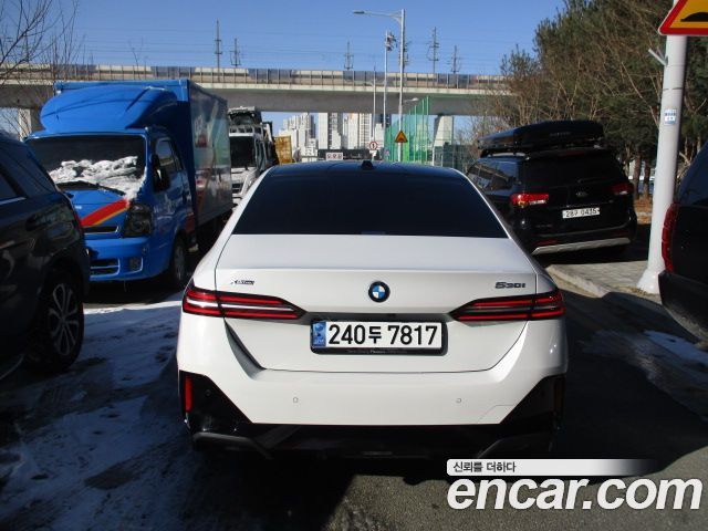 BMW 5 Series G60 530i xDrive M Sport - фото 3
