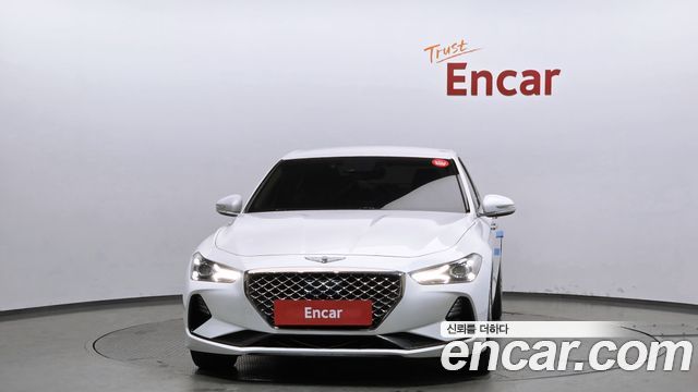 Genesis G70 2.0T Advanced - фото 2
