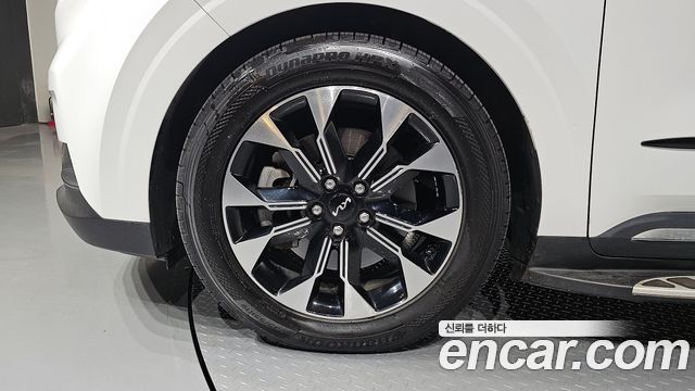 Kia Carnival 4-го поколения 7-Seater Signature - фото 4