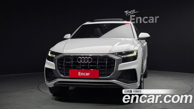 Audi Q8 50 TDI Quattro Premium - фото 2