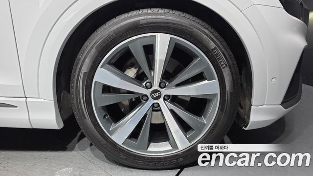 Audi Q8 50 TDI Quattro Premium - фото 4
