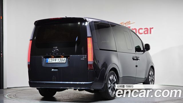 Hyundai Staria 4WD Lounge 9-Seater Inspiration - фото 1
