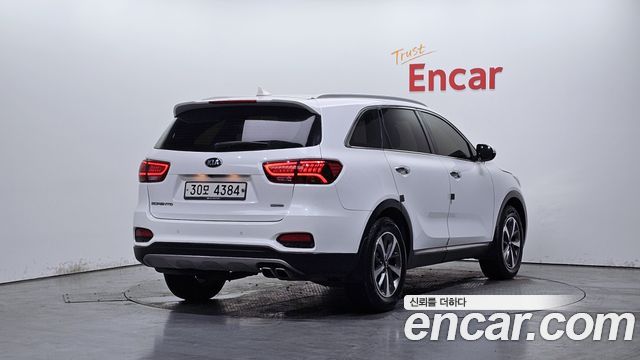Kia Sorento New Diesel 2.2 2WD Noblesse - фото 1