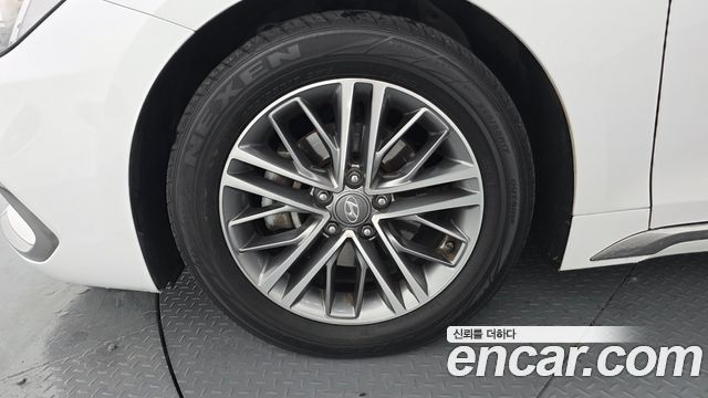 Hyundai Grandeur IG 3.0 LPi Modern (Rental Car) - фото 4